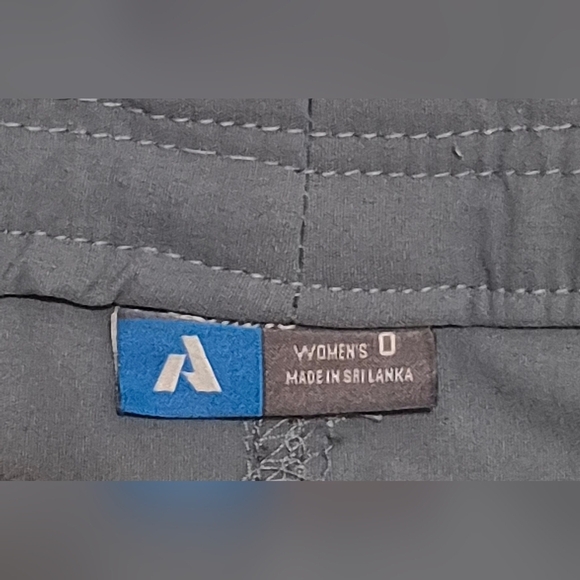 Eddie Bauer First Ascent Gray Cargo Pants with Elastic Waistband and Drawstring - Picture 3 of 7